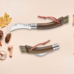 Opinel rinnova il coltello per funghi N.08 con un raffinato manico in noce nero
